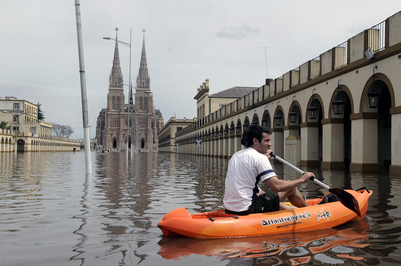 Más de 750 voluntarios ayudan a los afectados por el temporal