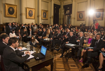 Kicillof anunció medidas para que las PyMEs operen en la Bolsa