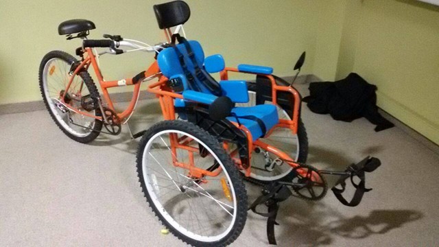 Joven tucumano inventó una bicicleta para personas con parálisis cerebral