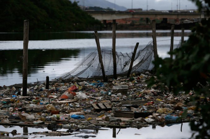 El Comité Organizador de los Juegos Olímpicos 2016 prometió obras para descontaminar la Bahía de Guanabara