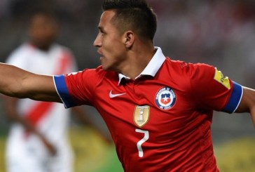 Chile, en un partido genial, derrotó a Perú en Lima y también lidera