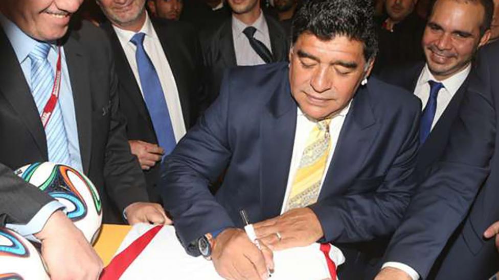 ¡Increíble pero real! Maradona trabajará para los ingleses