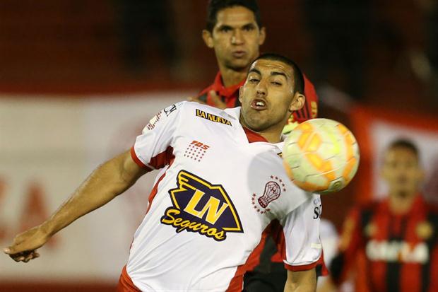 Noche de Copa: Huracán recibe a Defensor Sporting en Parque Patricios