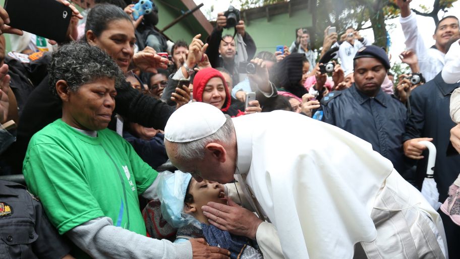 El papa Francisco llegó a Kenia, donde inicia su primera gira por África