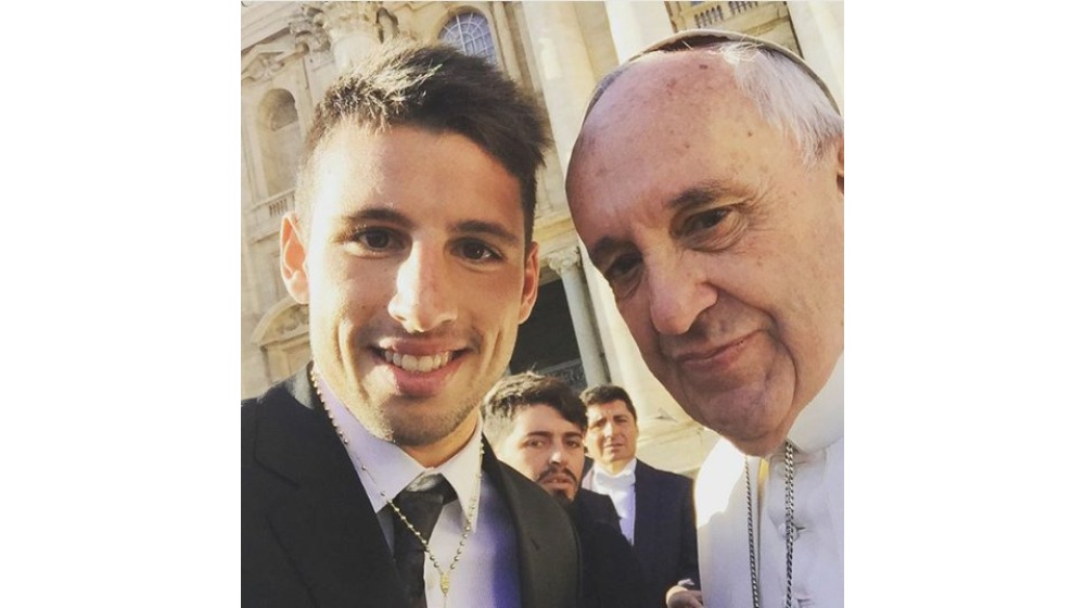 Jonathan Calleri se sacó una selfie con el Papa Francisco