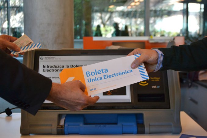 Con el tecno-voto, se espera que la política sea muy diferente