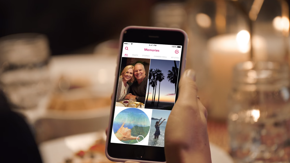 Snapchat introduce “Memories”, herramienta que permite guardar y redistribuir snaps