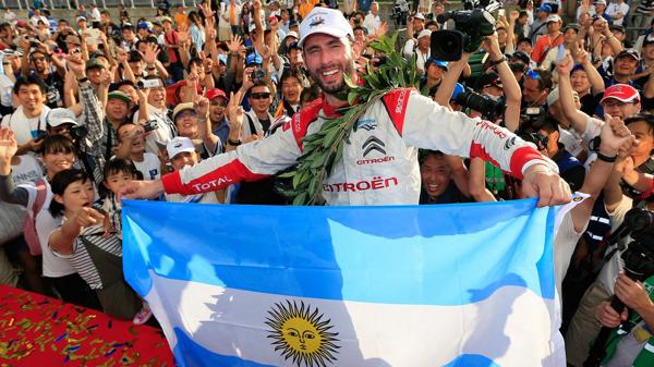 José María “Pechito” López se consagró tricampeón del mundial de autos de turismo