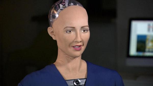 Charlie Rose de “60 Minutos” entrevistó a un sofisticado robot para reportaje sobre inteligencia artificial