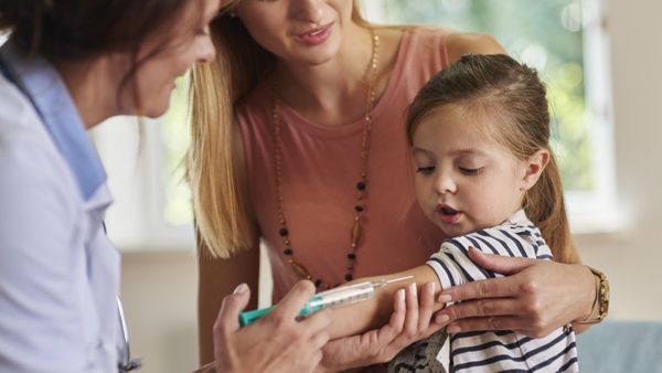 Las vacunas indispensables para volver a la escuela