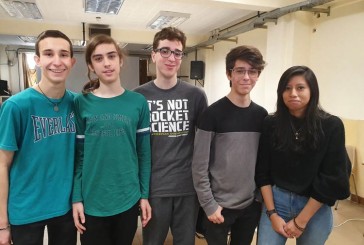 Estudiantes porteños fueron premiados por crear un robot reciclador y ahora buscan obtener un lugar en el Mundial de Robótica en Dubai