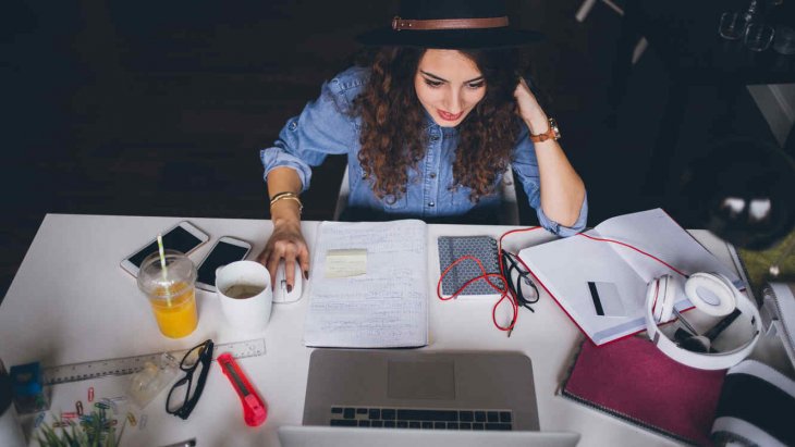 Mujeres buscan calidad de vida en el mercado freelance