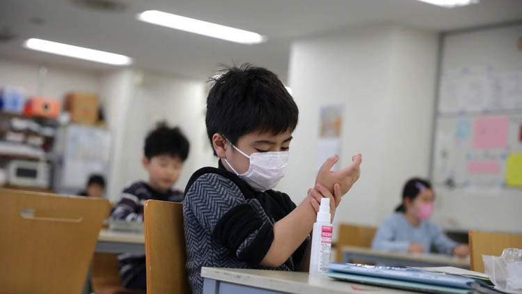 ¿Los niños tienen que usar mascarillas?