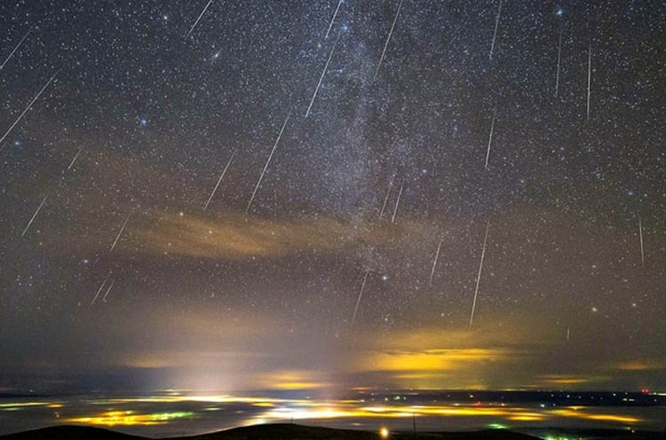 Cómo y dónde ver la impresionante lluvia de estrellas Eta Acuáridas en Argentina