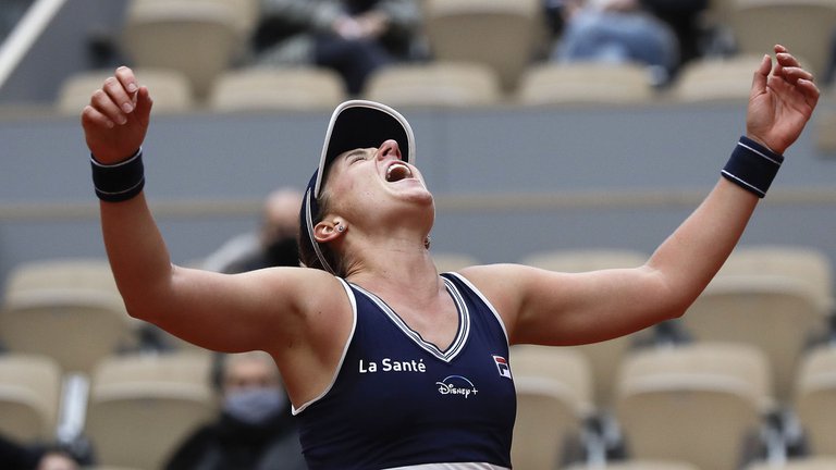 De dormir en aeropuertos y superar graves lesiones a brillar en Roland Garros: el lado desconocido de Nadia Podoroska