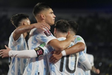 Con tres goles de Messi, Argentina le ganó 3-0 a Bolivia en el primer partido de la Selección en el país tras la conquista de la Copa América