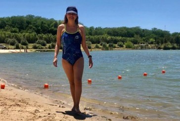 Estuvo seis años postrada en una cama por una rara enfermedad y ahora se prepara para nadar 21 kilómetros en aguas abiertas
