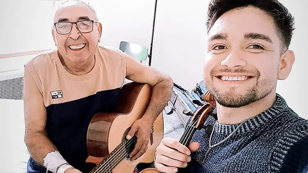 Su abuelo está internado y le llevó dos instrumentos para tocar juntos folclore: “Cuando entré le cambió la cara”