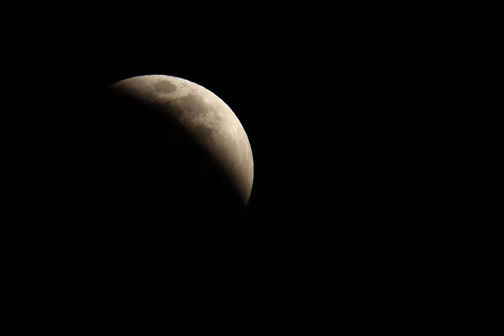 Eclipse de Luna en Argentina: a qué hora y dónde se podrá observar hoy a simple vista