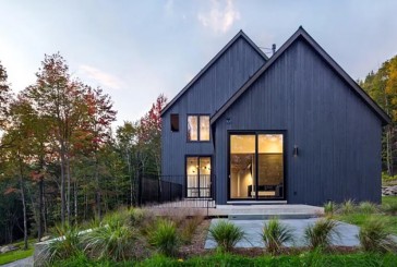 De moda en la Argentina: cómo es la técnica milenaria japonesa que usa madera quemada para hacer casas en sólo 30 días