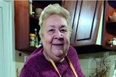 “Cocinando con la abuela Martha”: tiene 82 años y la rompe con sus recetas en TikTok