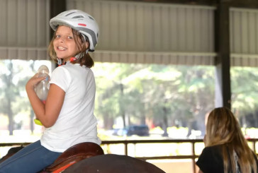 La ONG que busca ayuda para ofrecer equinoterapia a chicos con parálisis cerebral de bajos recursos