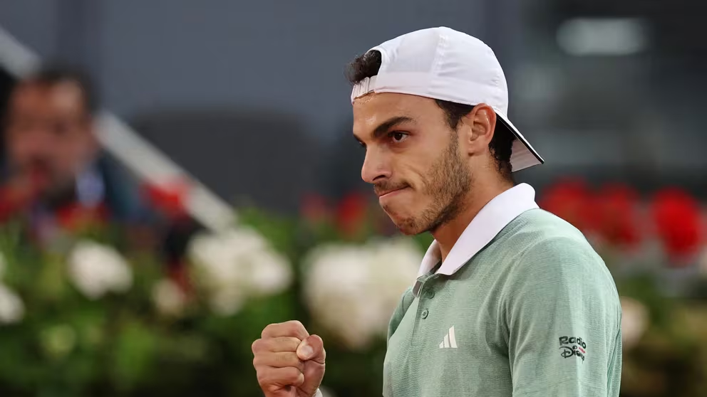 Francisco Cerúndolo se enfrenta a Novak Djokovic por un lugar en los cuartos de final de Roland Garros